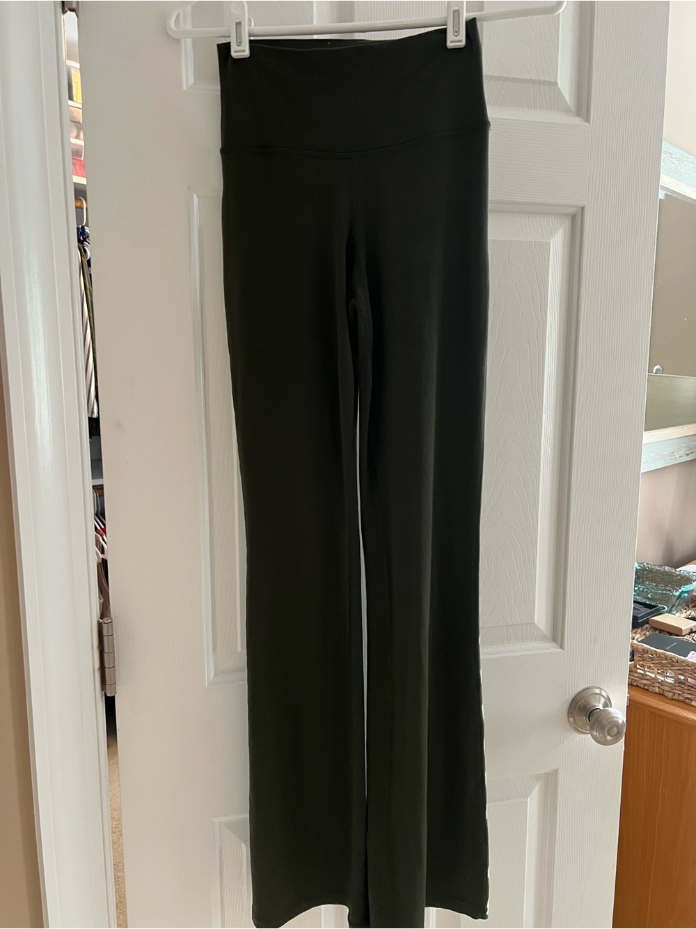 Athleta Set - V-Neck Top and Transcend Pants - Dark Olive Green